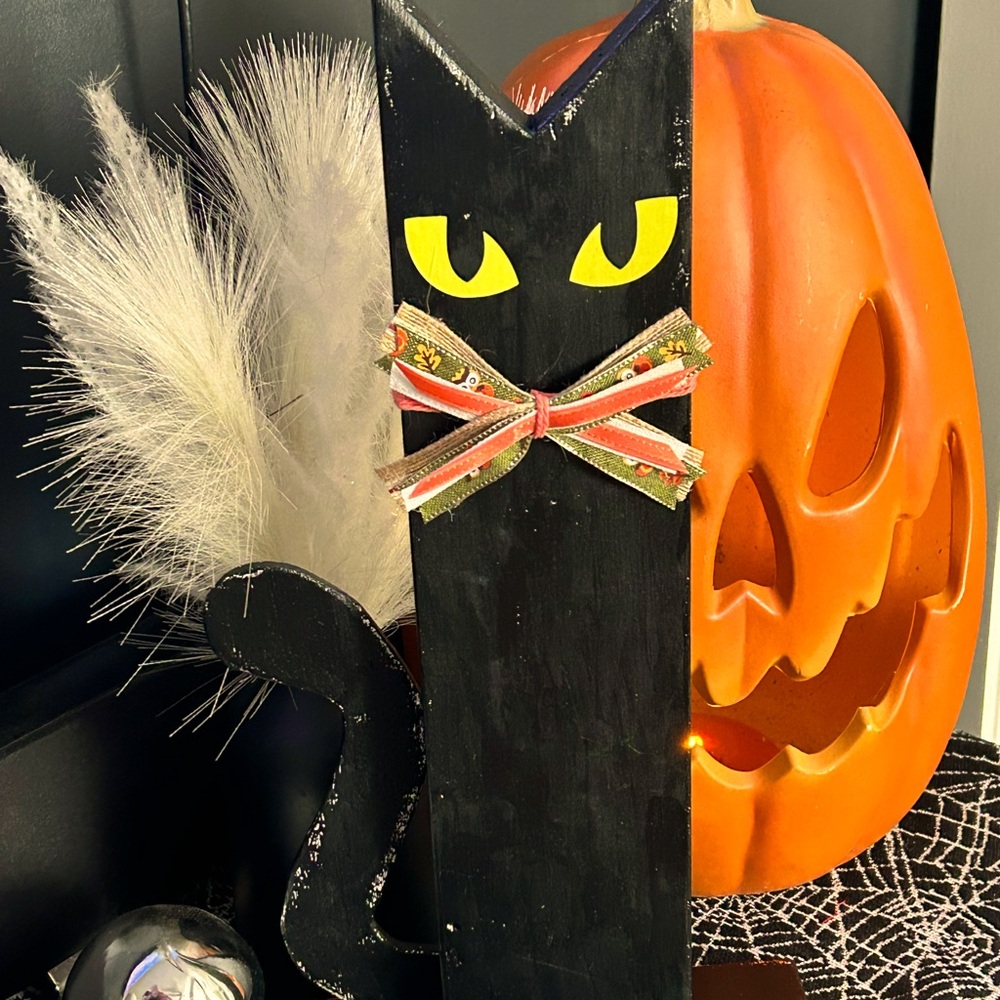 Handmade  16"Farmhouse Black Cat With Yellow Eyes Indoor Outdoor Halloween Decor